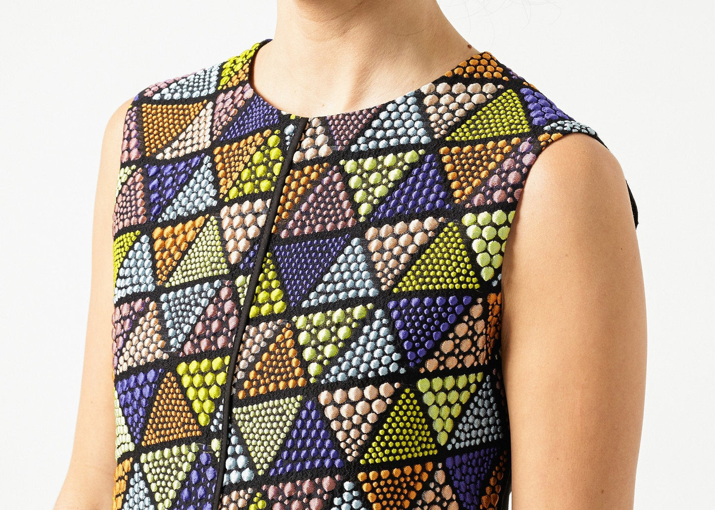 ROBE TRIANGLE SANS MANCHES