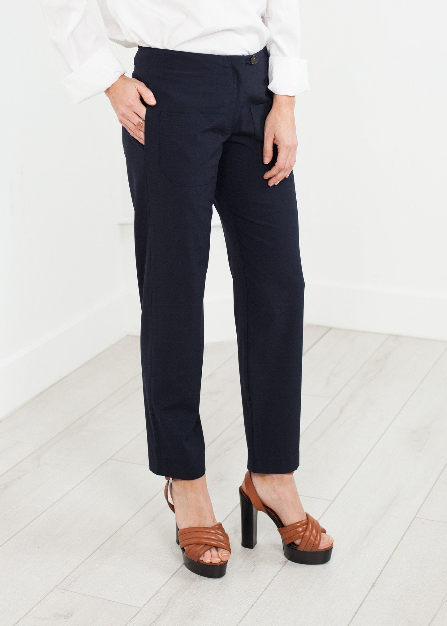 Pantalon à poche plaquée en bleu marine