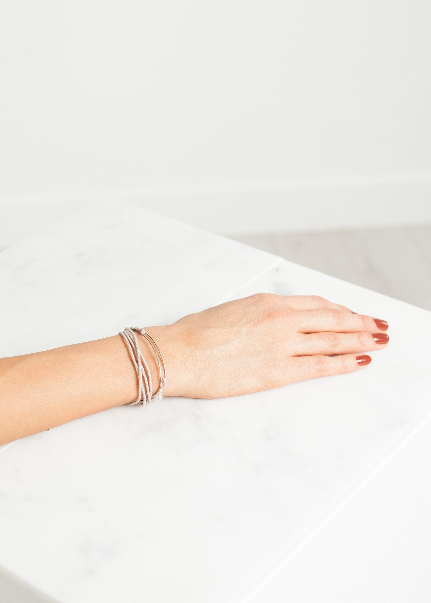 Bracelet 85 en Soie Grise/Argent