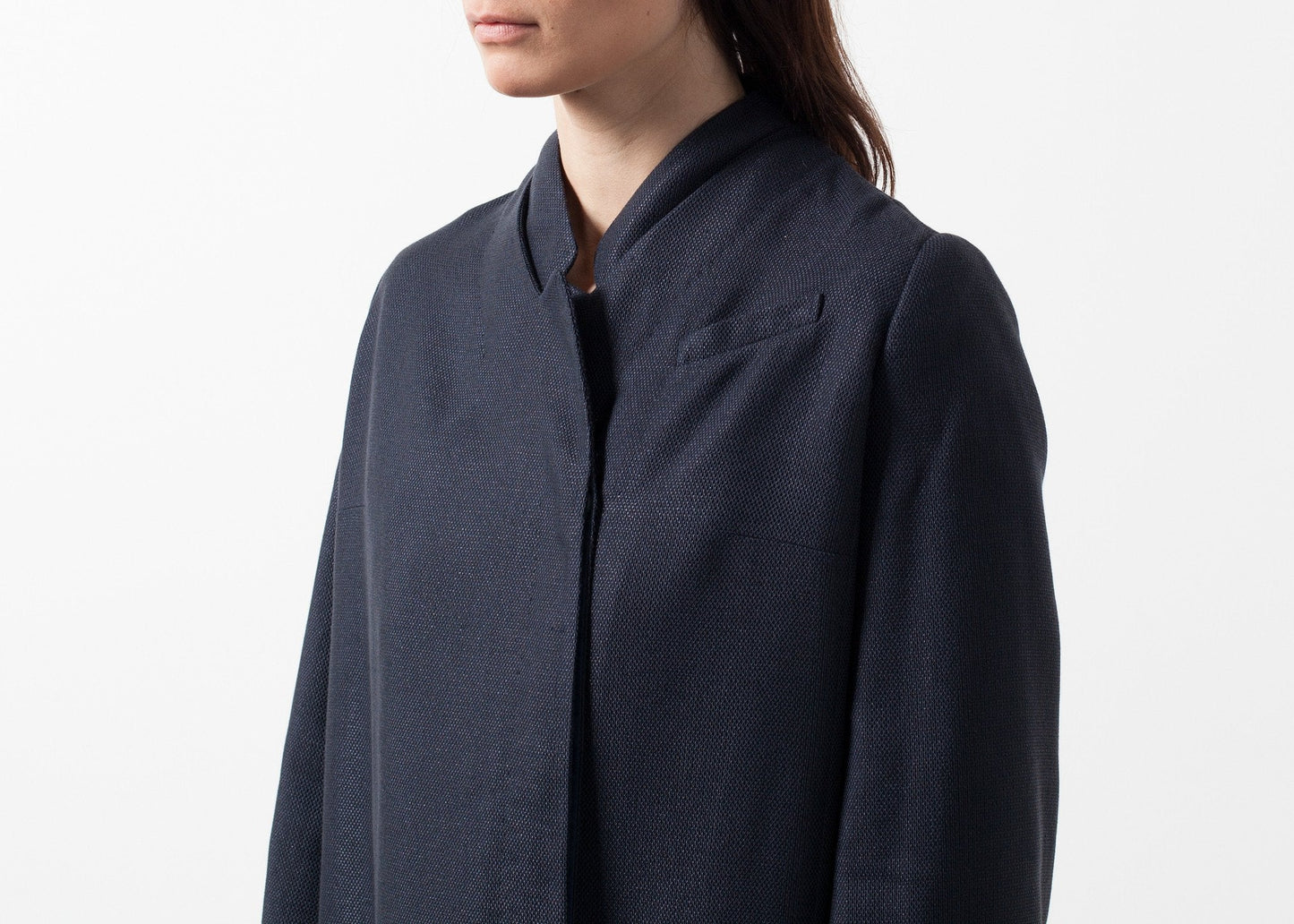 Manteau tissé à dos plissé