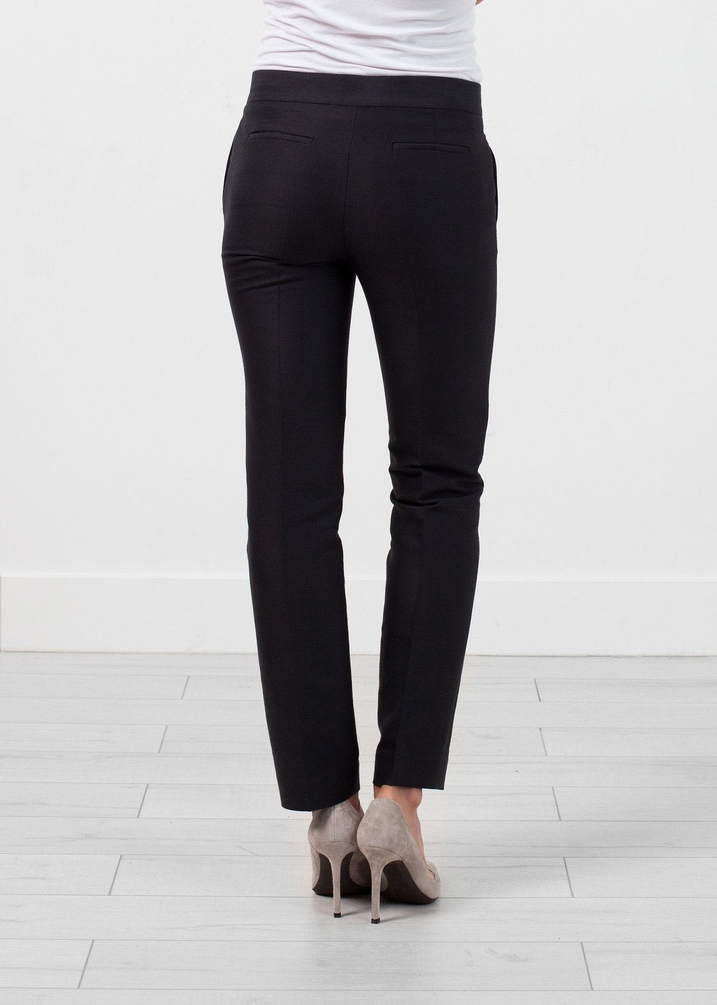Pantalon à couture droite en noir