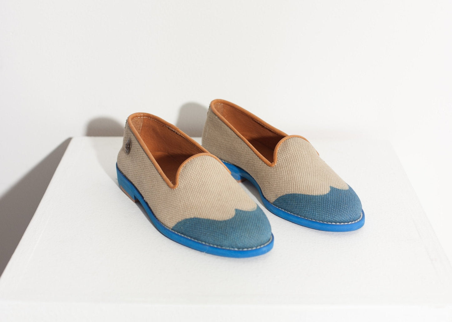 Mocassin à bout ailé en bleu