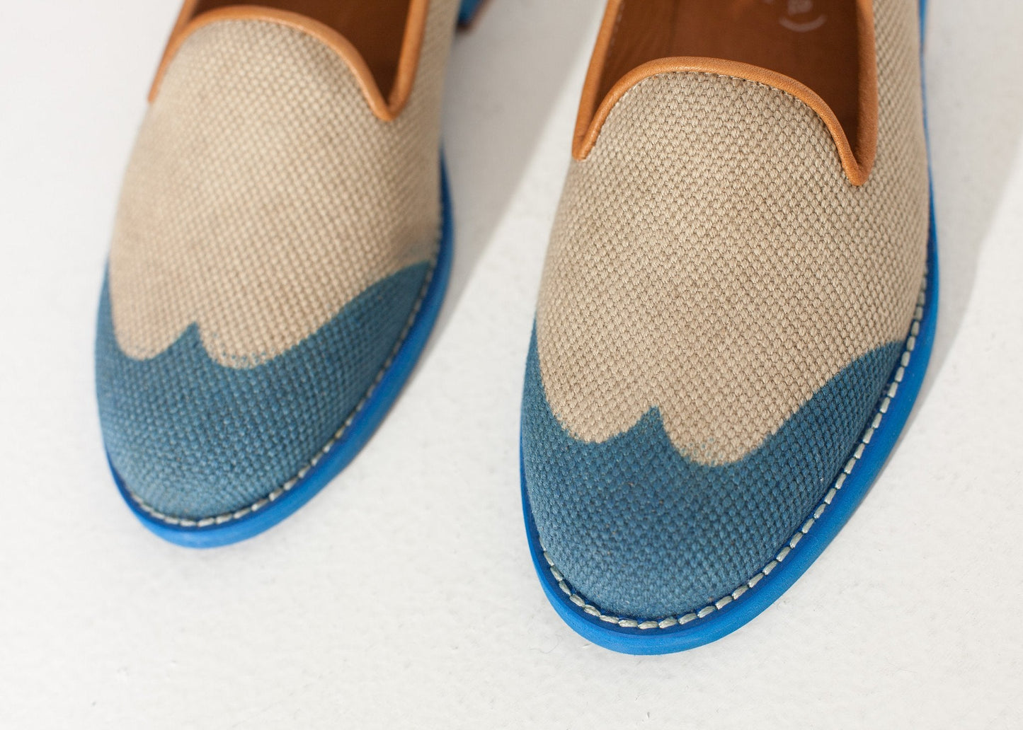 Mocassin à bout ailé en bleu