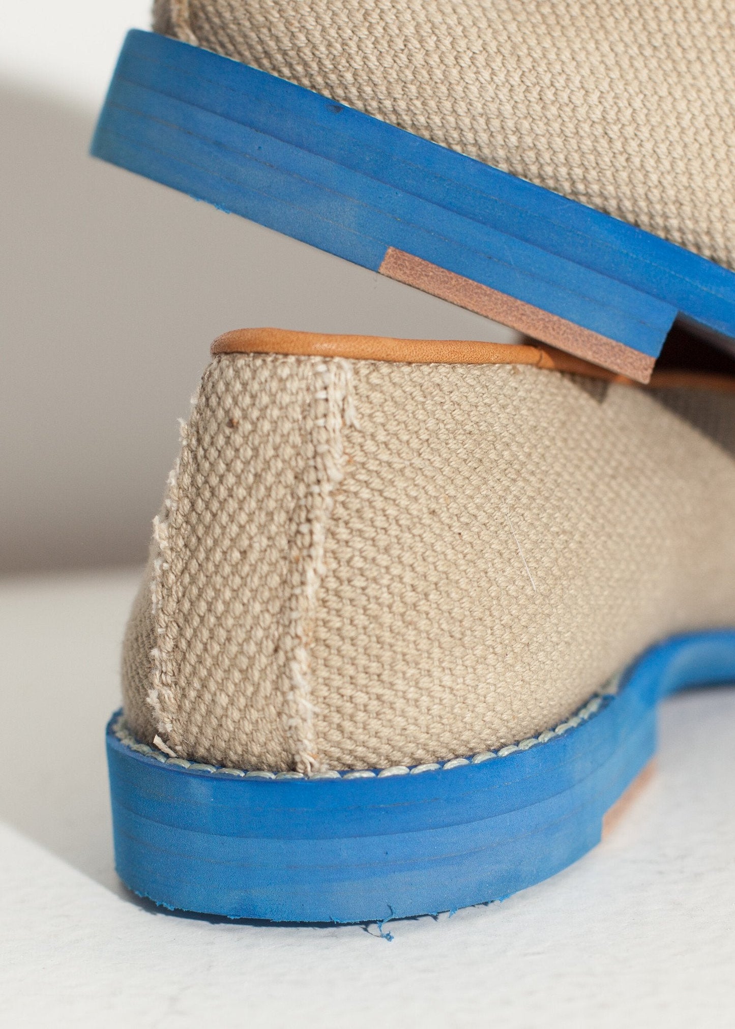 Mocassin à bout ailé en bleu